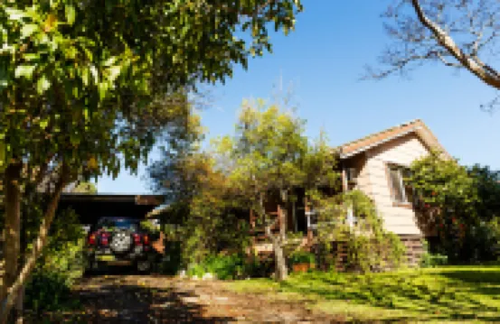 Nature Lovers: Snowy Cottage Escape! Book Direct