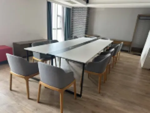 โรงแรมจือเกอ สาขา ถนนจินเฉวี่ยซาน มิกซ์ซี หลินอี้