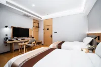 KuiTun YiFeng Holiday Hotel