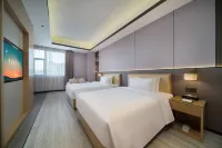 Lianjiang Fengying Hotel (Yinghua Garden Yuexin Square Branch, Tangshan Mountain Scenic Area) Hotels near Guangdong Institute of Arts and Sciences