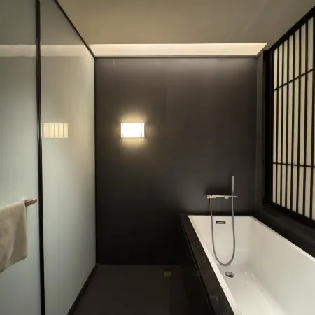 Houcang Ningjing Hotel (IFS Guojin Center, Wuyi Square)