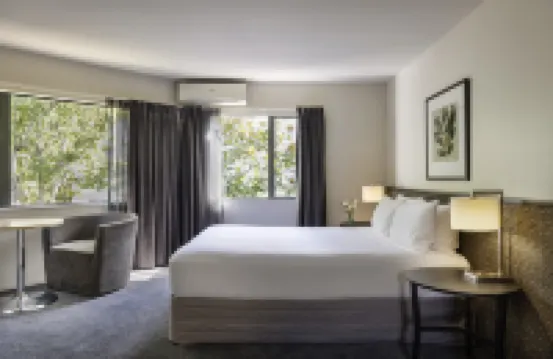 Edit Auckland Greenlane Hotels near Remuera railway station
