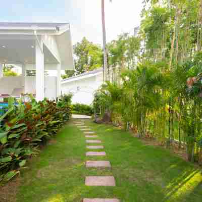 Oso Villas Hotel Exterior