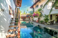 Mayci Boutique Hotel & Restaurant by Amber فنادق في Duy Nghia