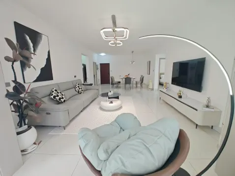 偉舍民宿（防城港德城美食街園博園店）