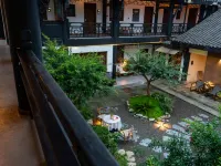 Emei Mountain and Courtyard. Jingzhu Shiguang Hot Spring Hotel Hotels near Emeishan Railway Station