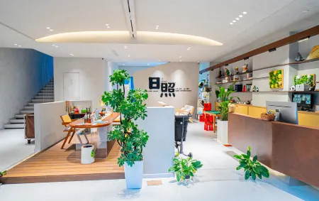 Liwu Homestay (Third Sea Bath Shop) Отели рядом с достопримечательностью «Rizhao Coastal National Forest Park»