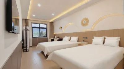 Guanshan Yue Courtyard Homestay  호텔