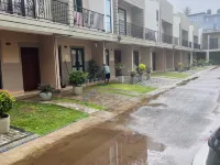 連晨皓民宿 鄰近St.Odilia Catholic Church的酒店