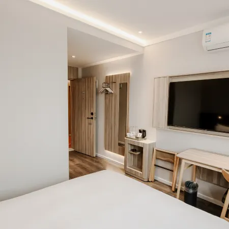 HanTing Hotel (Weinan Railway Station Qianjin Road)