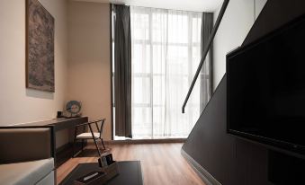 Walling Hotel(Auto Expo Center Jinyu Metro Station Branch)