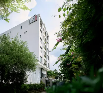 Express by M Village 46 Thảo Điền Các khách sạn gần Trường Cao đẳng Hàng hải II