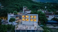 Danba Cangyungu Mountain House