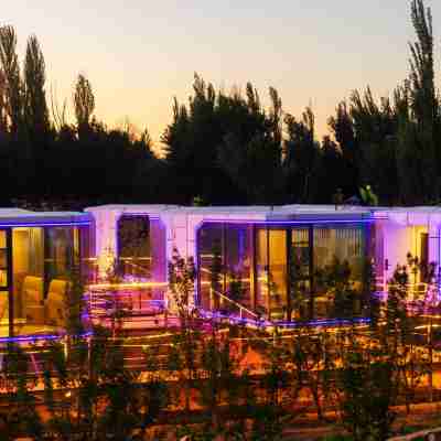 敦煌夢沙之舟太空艙民宿 Hotel Exterior