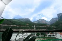 Chuxia Homestay (Daxiagu Town)