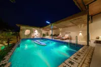 Jianshui Sunset Holiday Homestay (Jianshui Ancient City Confucian Temple Branch) - Romantic