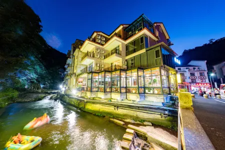 Anji Daxi Hotel Отели рядом с достопримечательностью «Jiulongxia Scenic Area»