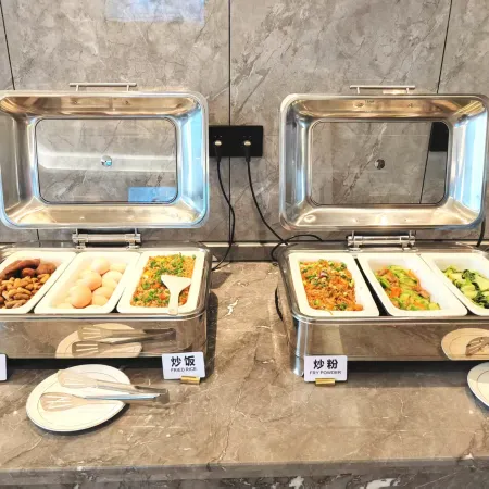 Yizhe Hotel (Ningming)