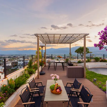 Yuchen Yage Hanging Gardens | Boutique Stay (Lijiang Sanyi Airport)