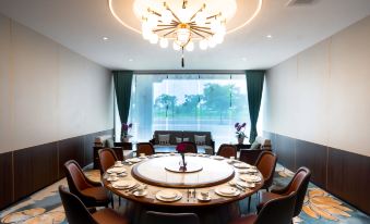 HUAFENG HOTEL JAKARTA(CBD PIK 2)