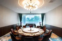 HUAFENG HOTEL JaKarta PIK Kosambi 호텔