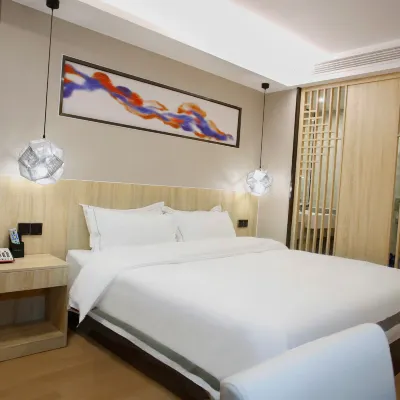 Qingmu Hotel (Nanjing Xinzhuang Metro Station) Hotels near Xuanwu Lake Scenic Area