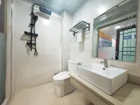 Huishui Tiansu Light Luxury Hotel