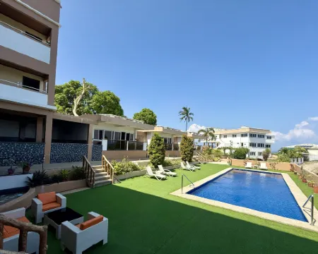 แวร์เดวิว วิลล่าส์ โรงแรมในเปอร์โตกาเลรา