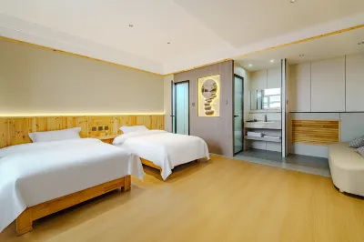 Nanshe Hotel Hotels near Aoluguya