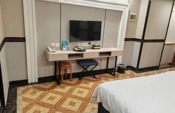 成都鳴鳳假日酒店