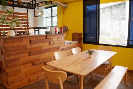 Bed&Beach Hostel Karon