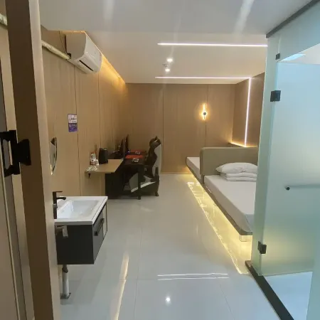 Linfen Mengfei E-sports Business Hotel