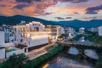 Kuriki Ichigo · FAIRYLAND Stream and Rice Field Designer Pool Accommodation