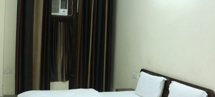Gopi Dham Hotels in Hardwar