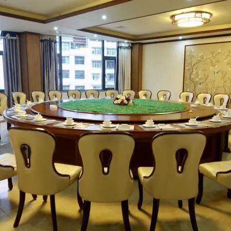 Guidong Hongyun Business Hotel