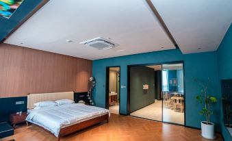 Peacock Nest Cloud Villa Hotel