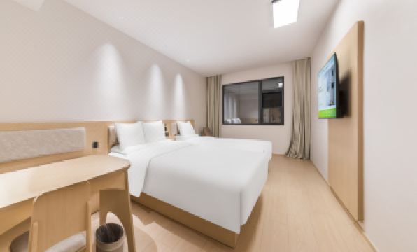 Hi Inn (Zhengzhou East Railway Station East Square)