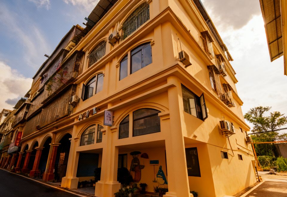 hotel overview picture