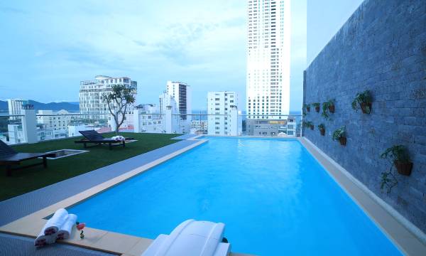 Edele Hotel Nha Trang Beach