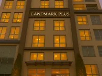 Vinhomes Central Park Collection ヒムラム バ ソン ゴルフ練習場周辺のホテル