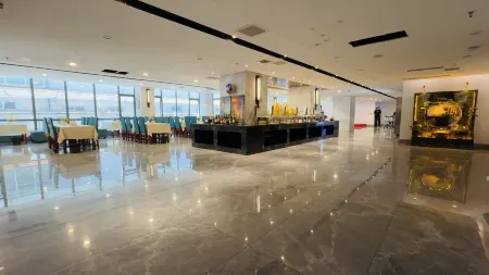 ARMANY HOTEL Отели рядом с достопримечательностью «Statue of Fa Ngum»