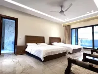 Long gang guoji gongguan Hotel di 