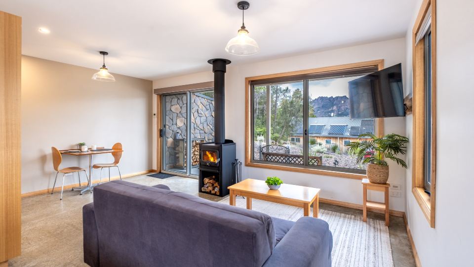 Freycinet Stone Studio 7