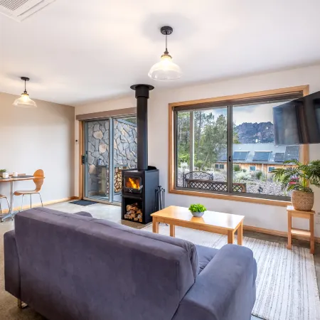 Freycinet Stone Studio 7