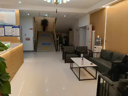 Yunxi Hotel Отели рядом с достопримечательностью «Tarim Populus Euphratica Forest Park»