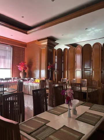 Pathum Thani Place Hotel