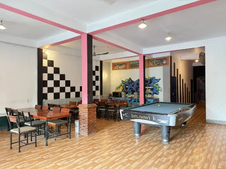 Vang Vieng Freedom Backpackers Hostel Отели в г. Ванг Вьенг