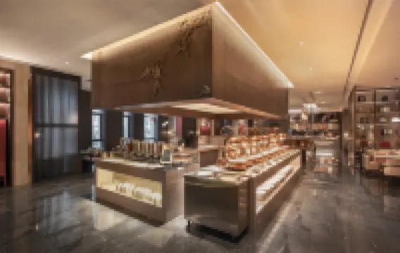 QIANNAHOTEL SPLENDOR（Zhengzhou East Railway Station Longzihu University District）