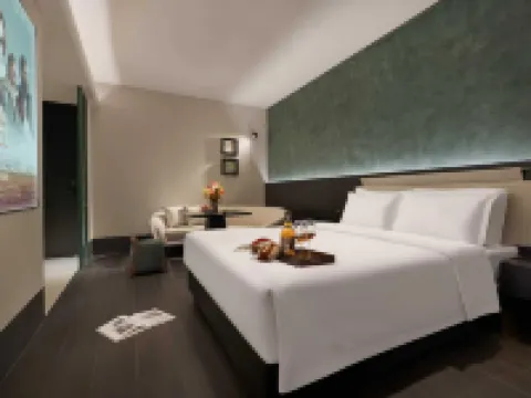 Ptana Hotel (Xinhualian Square Branch) فنادق في ليلينغ