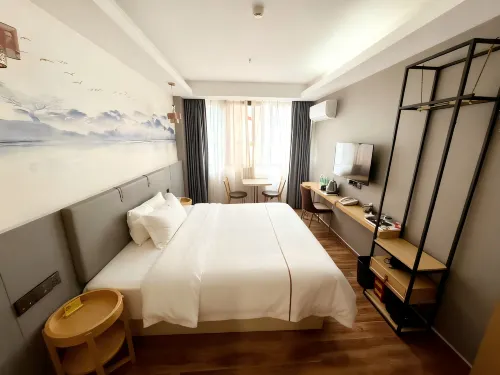 Tai Hua Fashion Hotel(Shenzhen Huaqiang North Yannan subway station store)